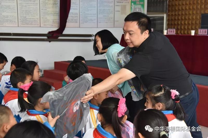 1527779117628393.jpg 微信图片_20180531225426.jpg